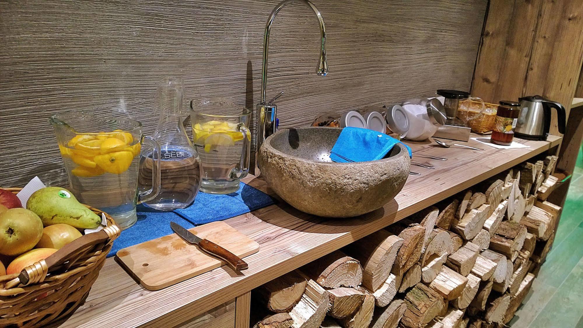 Logis Gourmet & Relax Hotel De La Sure Esch-sur-Sûre Esterno foto